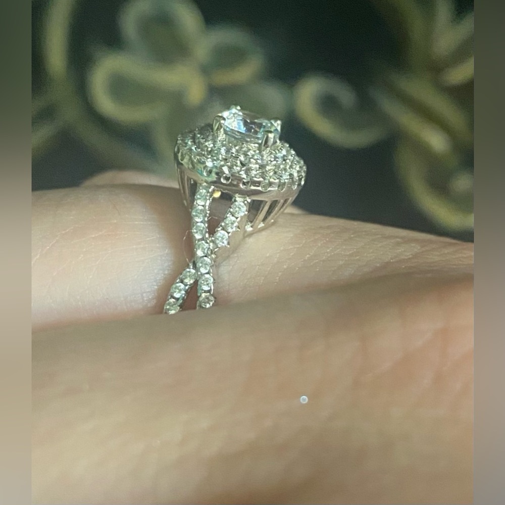 Split Shank Round Frame Swarovski Element Ring In… - image 5